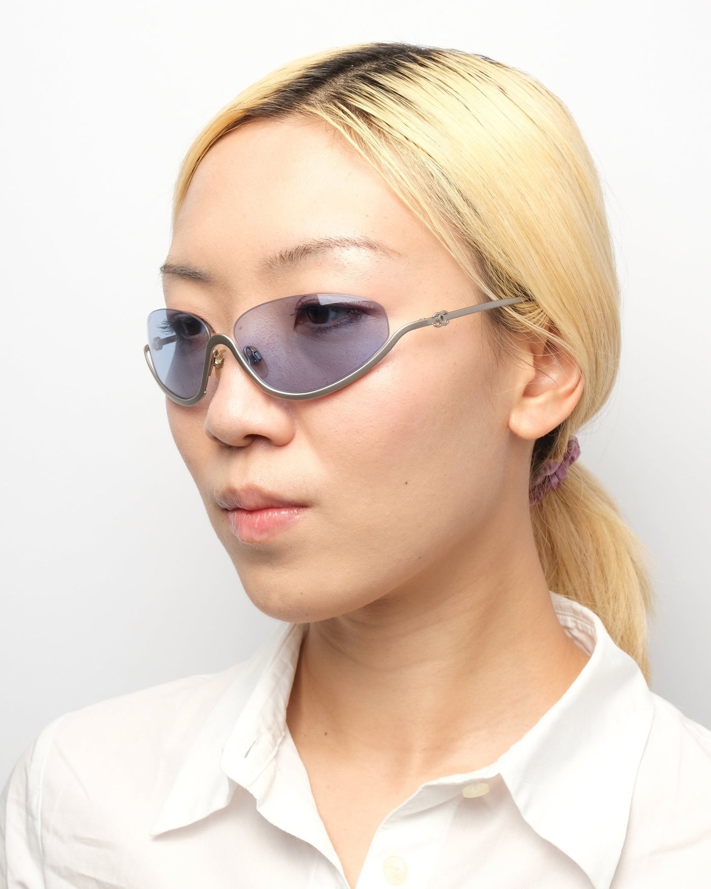 SS2000 Chanel Half - Rim Sunglasses in Satin Silver - Sunglasses - image - 4