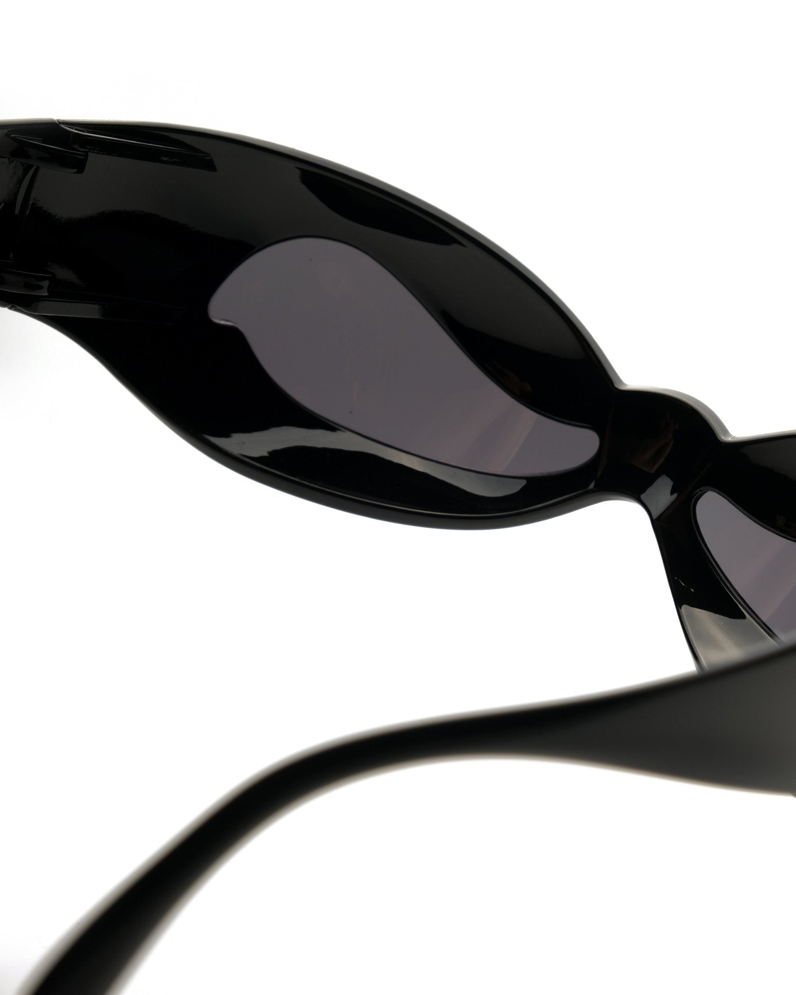 Jeremy Scott x Linda Farrow - Jeremy Scott x Linda Farrow wraparound sunglasses vintage Sunglasses – The Dryads